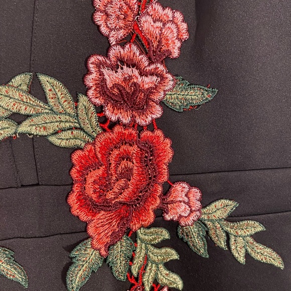Dex black dress with red floral appliqué womens Large - Picture 6 of 6